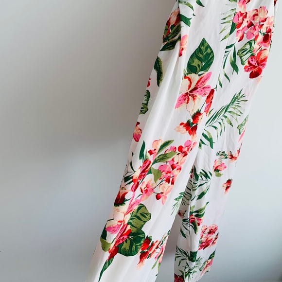 Floral open back jumper. New. - Picture 3 of 10